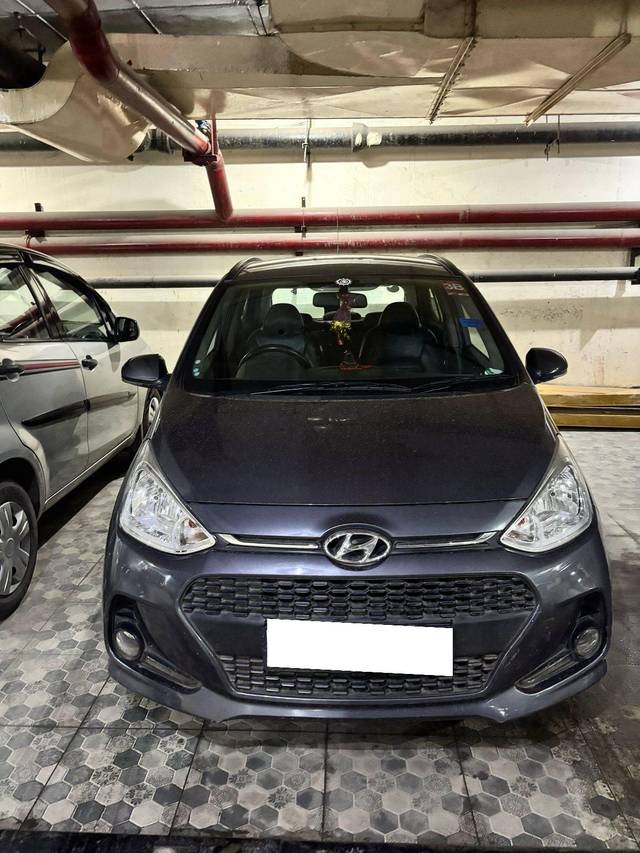 https://images10.gaadi.com/usedcar_image/4532023/original/processed_21530611-a441-438d-b8da-2f74c28bc071.jpg?imwidth=6400