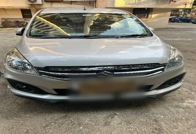 https://images10.gaadi.com/usedcar_image/4532039/original/3387081a-4289-4908-a45c-216e9bff570b.?imwidth=6400