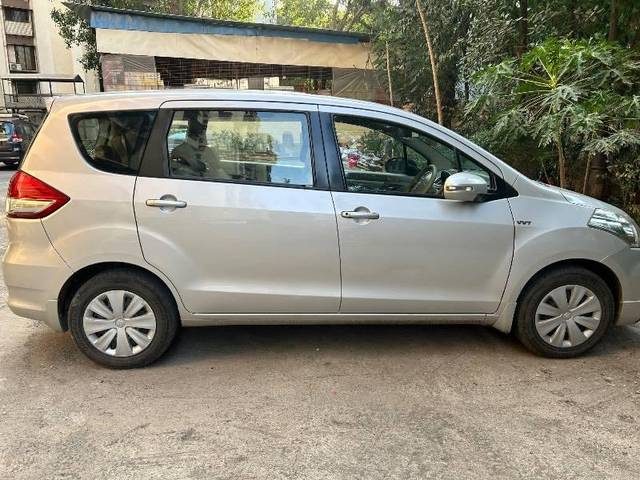 https://images10.gaadi.com/usedcar_image/4532039/original/processed_595fa897-7b47-4bb6-bf59-e60068e70a6d.jpeg?imwidth=6401