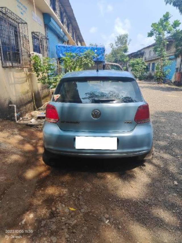 https://images10.gaadi.com/usedcar_image/4532042/original/processed_977cc26b-263b-4462-8419-ead7a43c8086.jpg?imwidth=6401