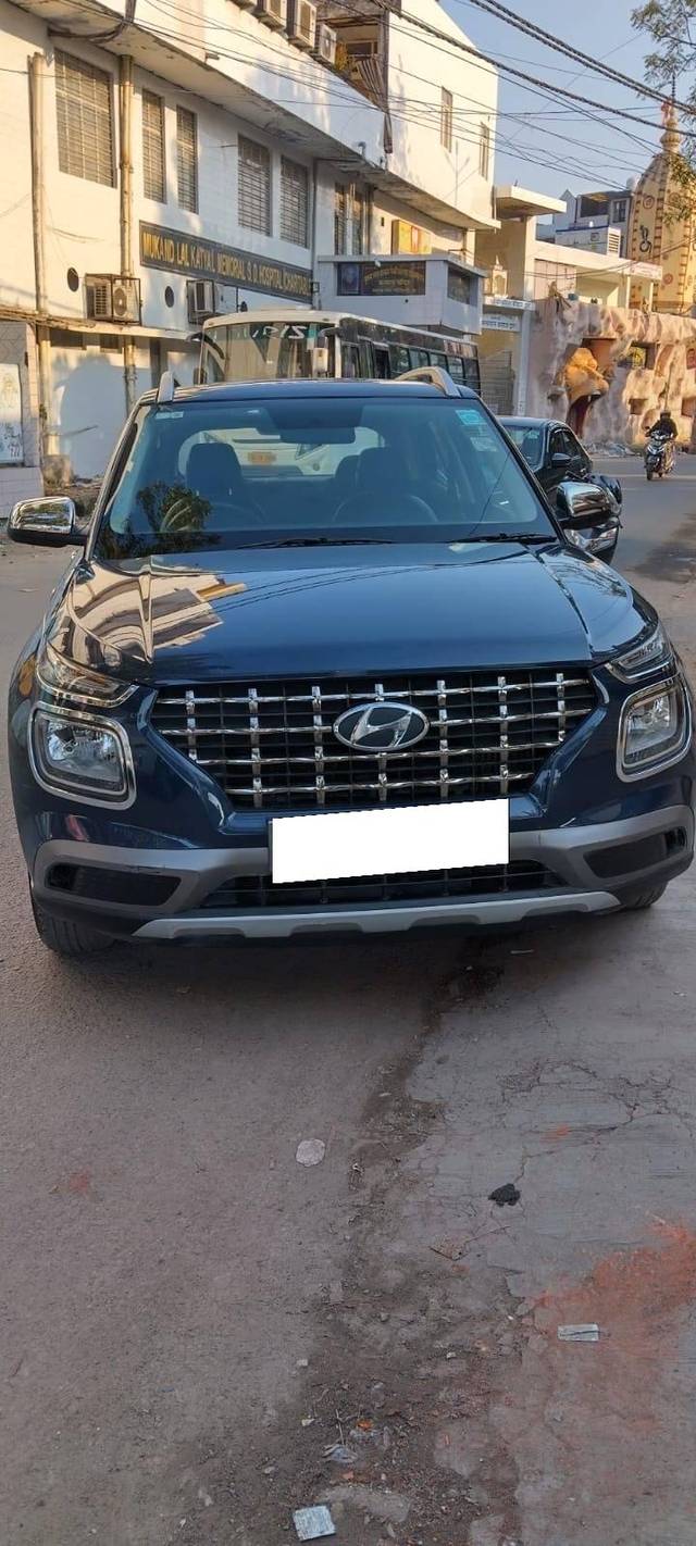https://images10.gaadi.com/usedcar_image/4532066/original/processed_0ea0ee5c-820f-40ea-8ac9-32833383b26c.jpg?imwidth=6400