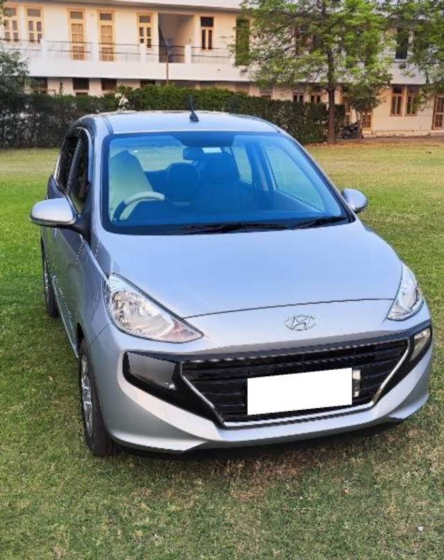 https://images10.gaadi.com/usedcar_image/4532078/original/processed_8f78a03e-6e86-4eb6-af91-add96a909da7.jpg?imwidth=6400
