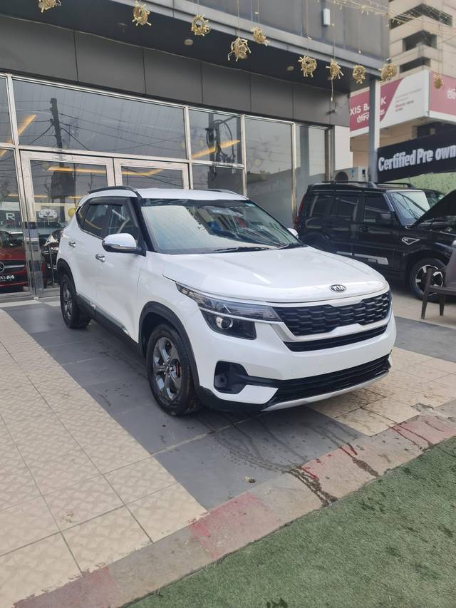 https://images10.gaadi.com/usedcar_image/4532104/original/processed_1e7e10f4b6a3b359cbd60352b799e23e.jpg?imwidth=6400
