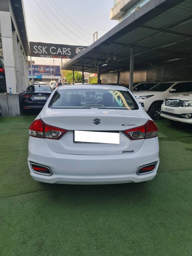 https://images10.gaadi.com/usedcar_image/4532106/original/processed_47fe00df66060059d28c391cd94233fe.jpg?imwidth=6401