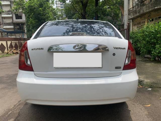 https://images10.gaadi.com/usedcar_image/4532108/original/processed_2013d896a469df05de23712f0c8de2a6.jpg?imwidth=6402