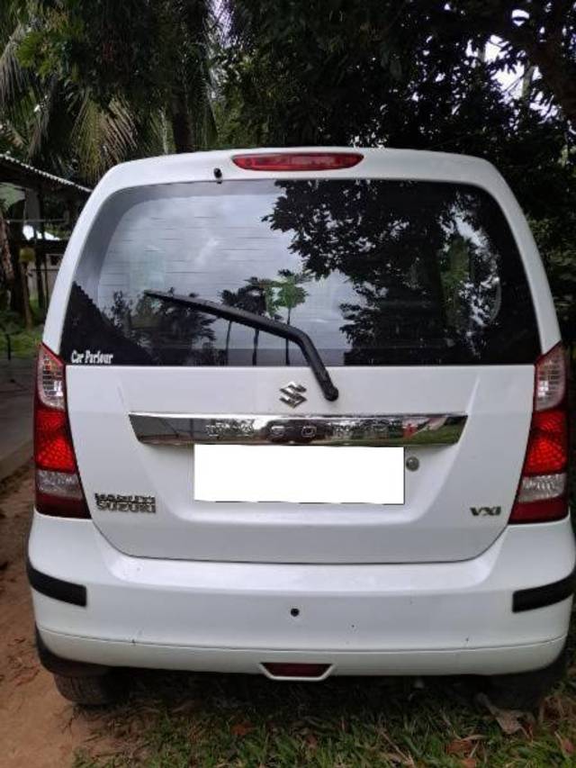 https://images10.gaadi.com/usedcar_image/4532113/original/processed_76a5626d-49d0-4c25-9d60-67ff1653aec1.jpg?imwidth=6401