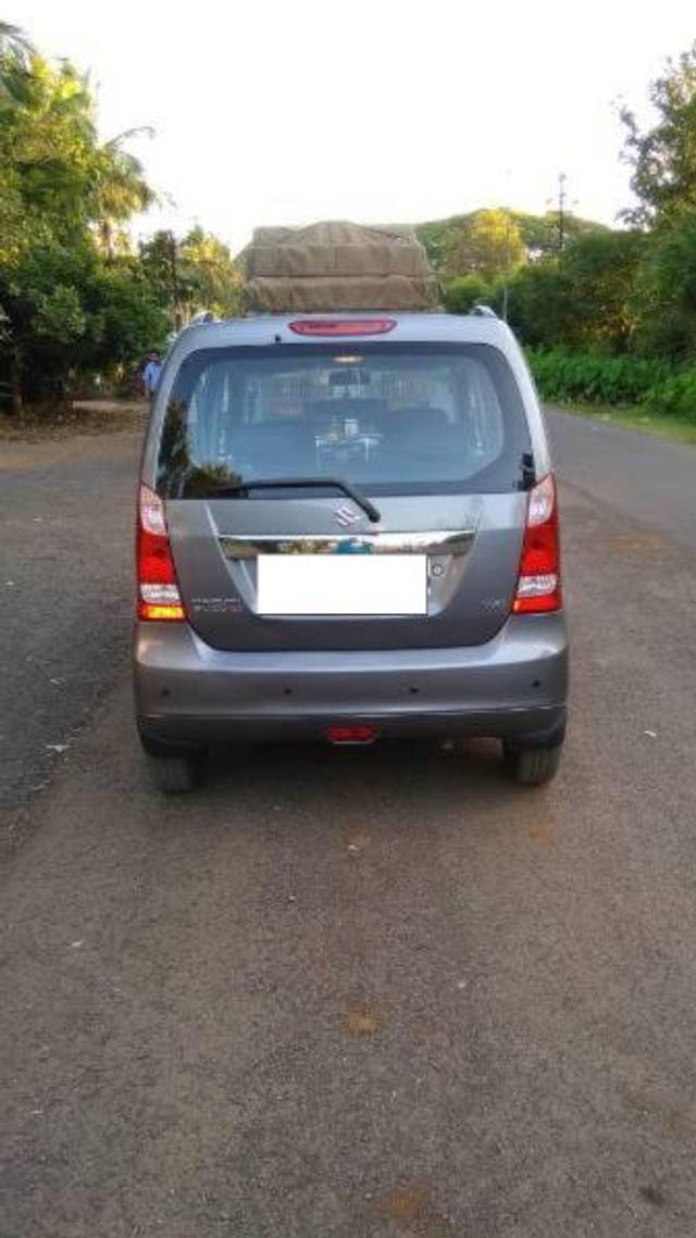 https://images10.gaadi.com/usedcar_image/4532117/original/processed_e79018c5-28fe-405d-8b9f-9836139cb124.jpg?imwidth=6401