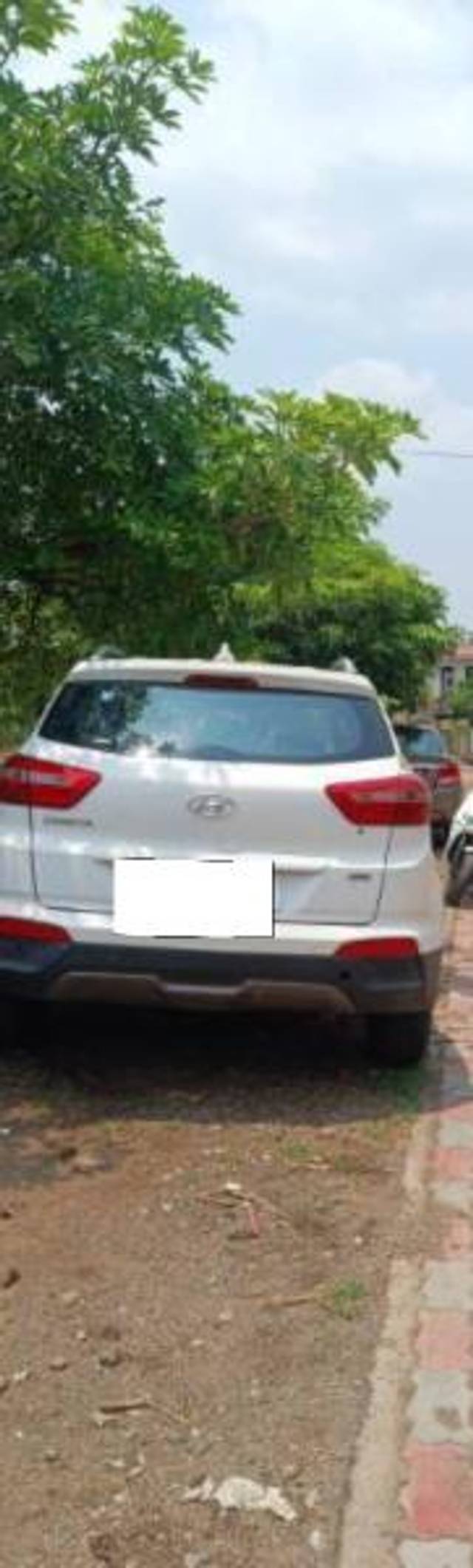 https://images10.gaadi.com/usedcar_image/4532120/original/processed_bb3384ab-adc1-4fbf-bc8a-872339fd0628.jpg?imwidth=6401