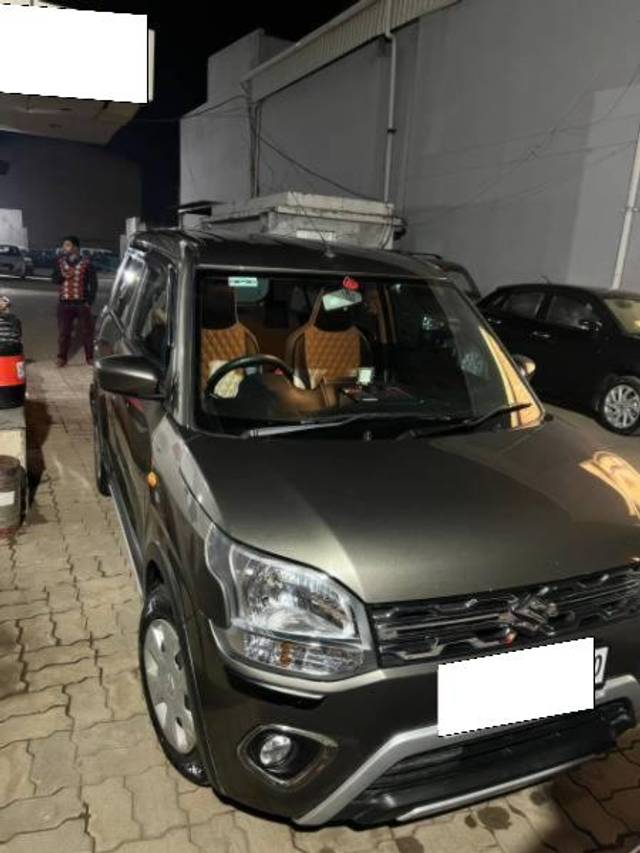 https://images10.gaadi.com/usedcar_image/4532129/original/processed_164149bc-6651-4a2a-a3e9-269fc7ff184b.jpg?imwidth=6402