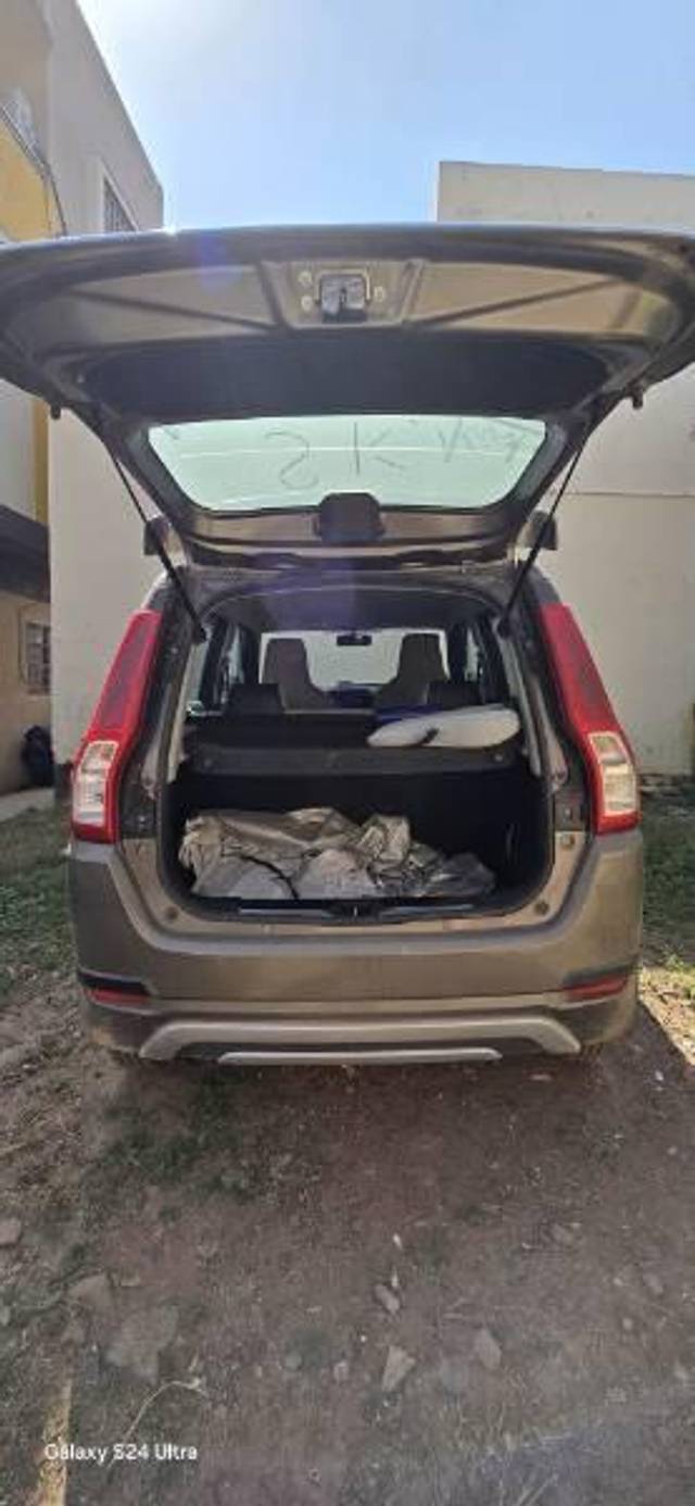 https://images10.gaadi.com/usedcar_image/4532129/original/processed_5f2ce515-df8c-44c8-9f7c-a62bf6a82f81.jpeg?imwidth=6400