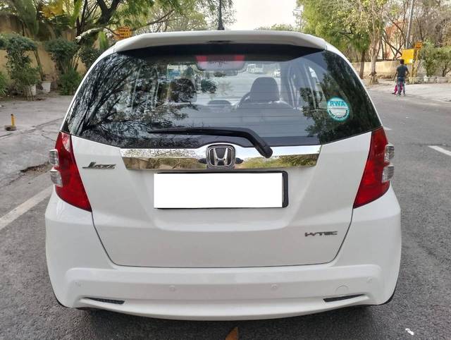 https://images10.gaadi.com/usedcar_image/4532137/original/processed_45e369b885887d2e73b5941c5aa6e40f.jpg?imwidth=6402