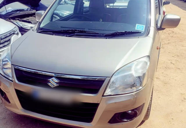 https://images10.gaadi.com/usedcar_image/4532140/original/44808452-0b2a-4f21-8d9d-3f324f2952cc.?imwidth=6400