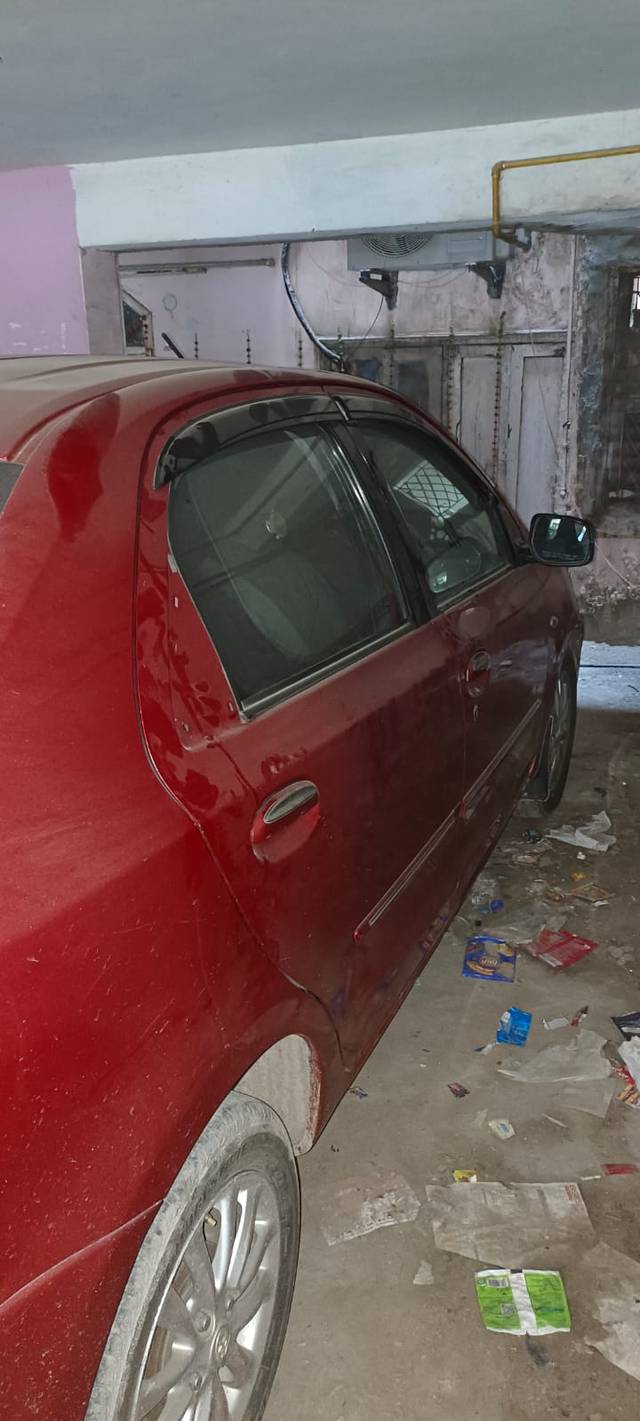 https://images10.gaadi.com/usedcar_image/4532161/original/785c66ef-0236-4a82-bd4d-0e10aa7a853c.jpg?imwidth=6402