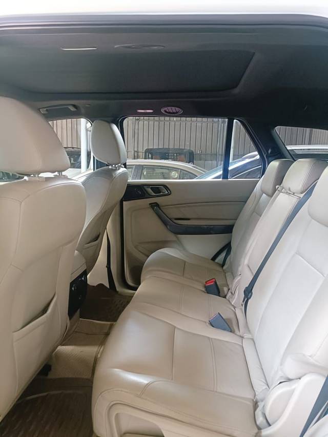 https://images10.gaadi.com/usedcar_image/4532173/original/2da8335e6a250a9f0db99c1984027257.jpg?imwidth=6402
