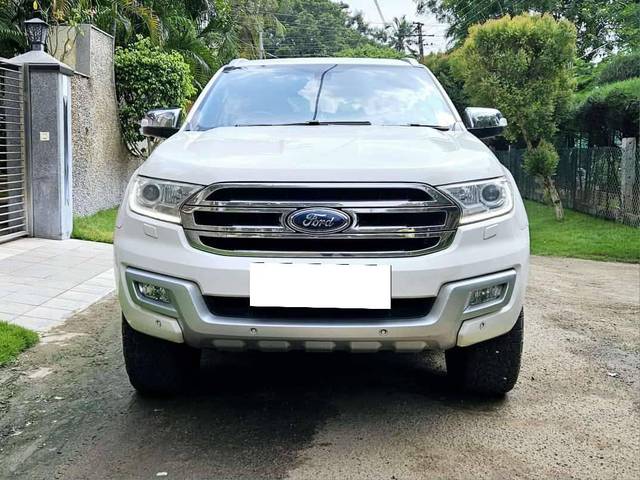 https://images10.gaadi.com/usedcar_image/4532173/original/processed_1205191c782a0e6889f74aa1d071f223.jpg?imwidth=6401