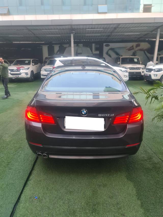 https://images10.gaadi.com/usedcar_image/4532193/original/processed_160042a4d8cb806d697c4b5c50669a94.jpg?imwidth=6401