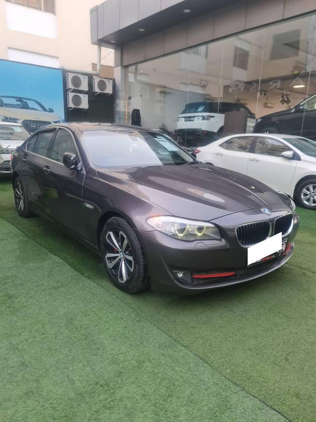 https://images10.gaadi.com/usedcar_image/4532193/original/processed_803757b1aad0fad29e049af6c6d64ef4.jpg?imwidth=6400