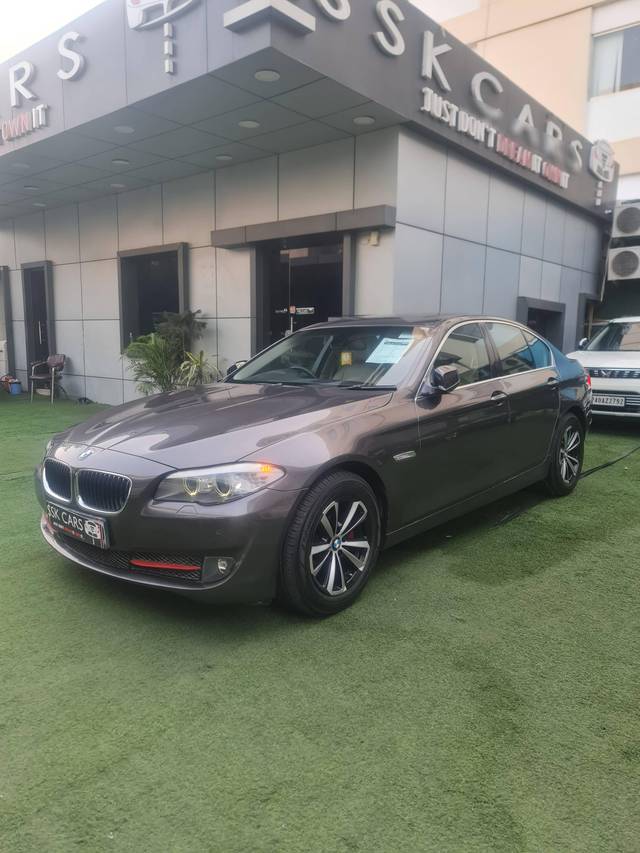 https://images10.gaadi.com/usedcar_image/4532193/original/processed_9ba4d4866e286579bd204d36008087db.jpg?imwidth=6402