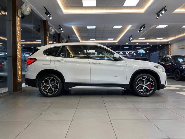 https://images10.gaadi.com/usedcar_image/4532205/original/processed_db7a600f65f08977bab7b8259c7c07ab.jpg?imwidth=6401