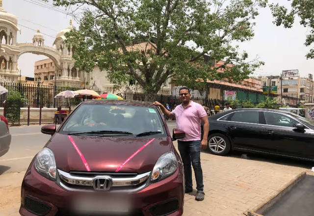 https://images10.gaadi.com/usedcar_image/4532206/original/0af4b7dc-376e-463c-bde5-99c7b92e2498.?imwidth=6400