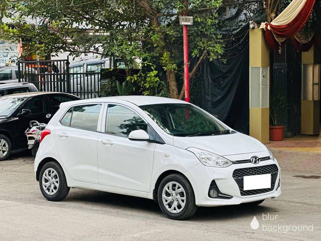 https://images10.gaadi.com/usedcar_image/4532227/original/processed_08db076c5a0b490ed8d8c49627d90d04.jpg?imwidth=6400