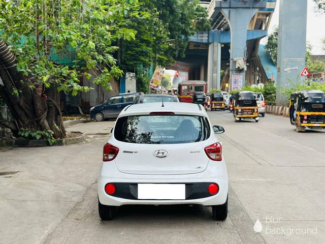 https://images10.gaadi.com/usedcar_image/4532227/original/processed_8b731dee3887cfd3ebd6554d0c3ced96.jpg?imwidth=6402