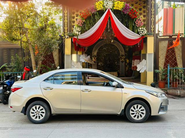https://images10.gaadi.com/usedcar_image/4532229/original/10f239ed6cc543c612ec724b219224fb.jpg?imwidth=6401