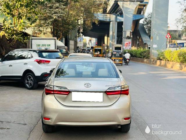 https://images10.gaadi.com/usedcar_image/4532229/original/processed_99bbf89a5943c23b4af3d210c81064a6.jpg?imwidth=6402