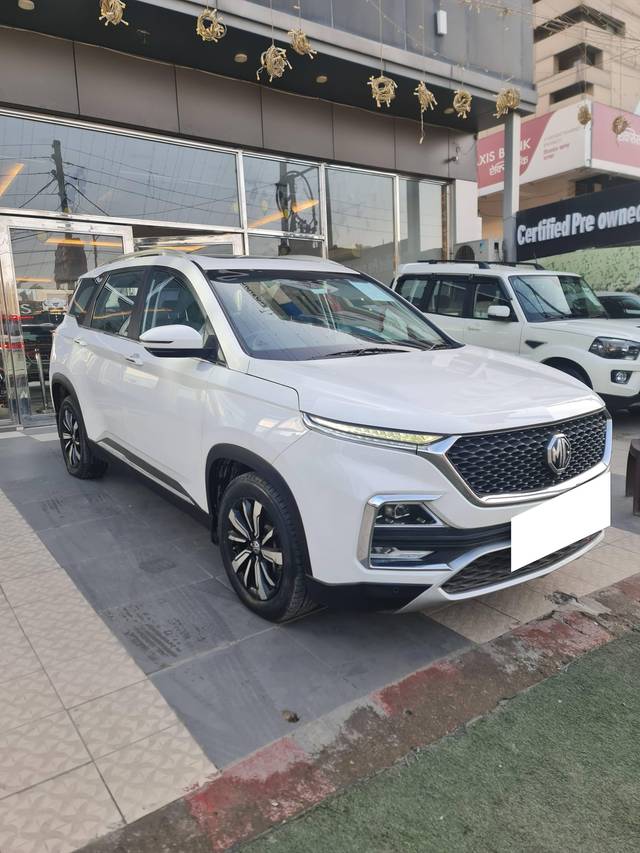 https://images10.gaadi.com/usedcar_image/4532230/original/processed_c15edf121ba503e3beeab9de38fe047c.jpg?imwidth=6400