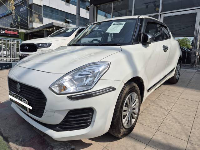 https://images10.gaadi.com/usedcar_image/4532235/original/processed_e23836290ec9956325507e88a516d9e0.jpg?imwidth=6400