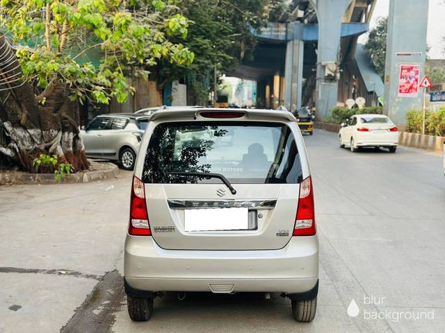 https://images10.gaadi.com/usedcar_image/4532242/original/processed_c2e8da26461566709c5a857e2479e08c.jpg?imwidth=6402