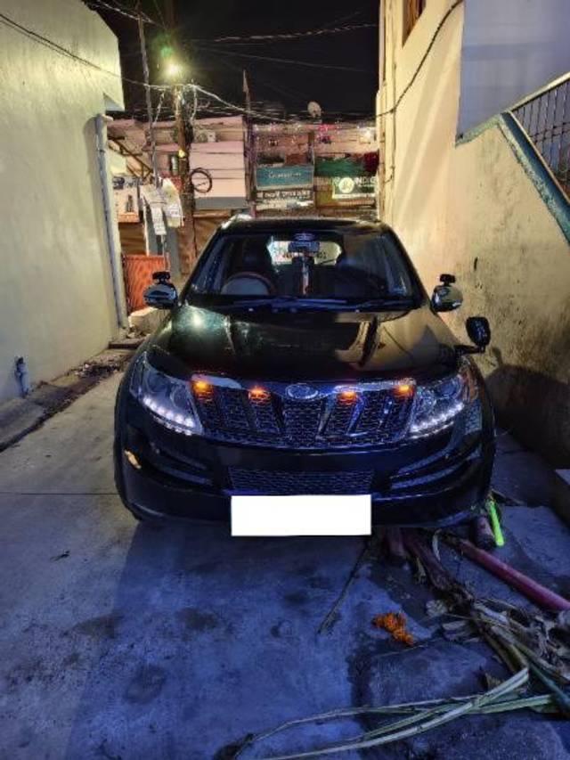 https://images10.gaadi.com/usedcar_image/4532252/original/processed_73b6ca08-1b58-4060-a606-a07d9d8a116f.jpg?imwidth=6400
