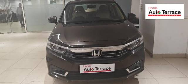 https://images10.gaadi.com/usedcar_image/4532283/original/58960452c91ed82759482ebf39353606.jpeg?imwidth=6400