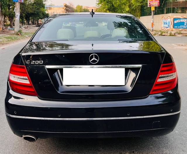 https://images10.gaadi.com/usedcar_image/4532294/original/processed_4645fedb-69b1-461c-b650-928d19965127.jpg?imwidth=6402