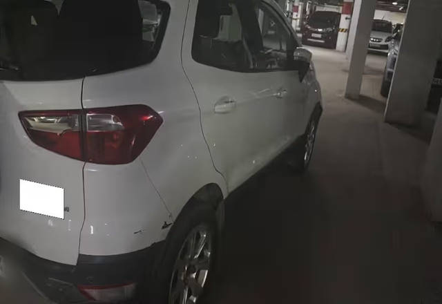 https://images10.gaadi.com/usedcar_image/4532295/original/2e47ed69-577a-40c2-b069-84dfdb479ff2.?imwidth=6401