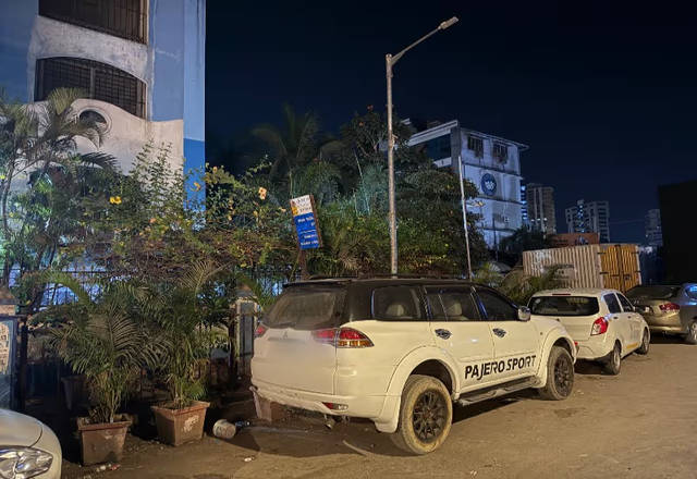 https://images10.gaadi.com/usedcar_image/4532316/original/a6110b03-d6f6-4d98-a03a-71cd2e393fd4.?imwidth=6400