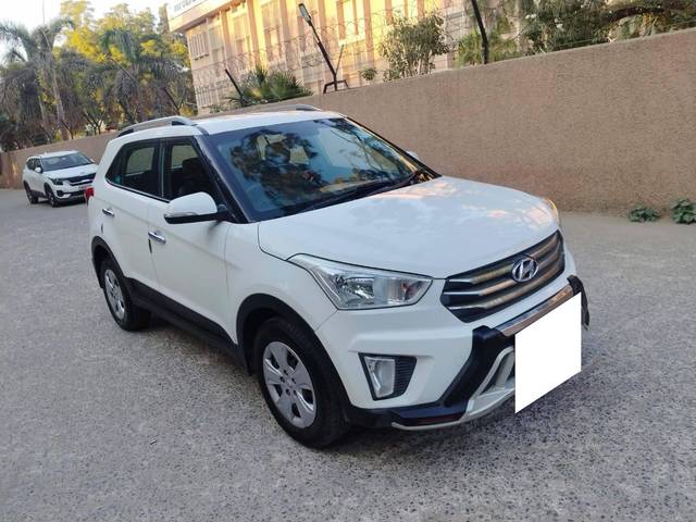 https://images10.gaadi.com/usedcar_image/4532324/original/processed_8e822b2ab70498f1f7603a866b129ad2.jpg?imwidth=6400