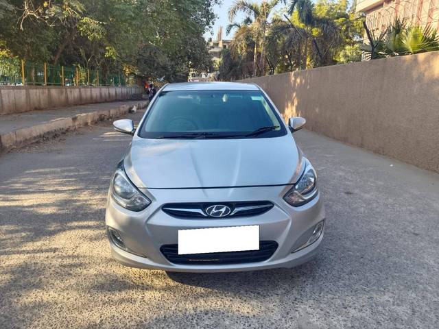 https://images10.gaadi.com/usedcar_image/4532333/original/processed_b0b6c7fabf9bce63c261f3b371b4c39d.jpg?imwidth=6400
