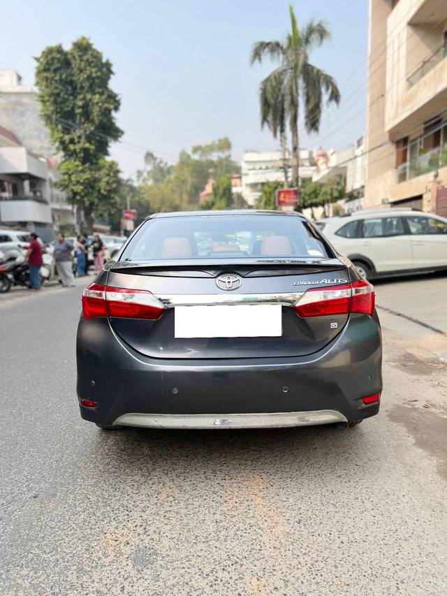 https://images10.gaadi.com/usedcar_image/4532336/original/processed_8823fae130ae51c7fb74eb17e82033ed.jpg?imwidth=6401
