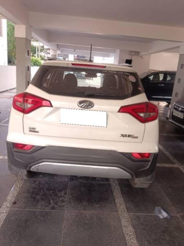 https://images10.gaadi.com/usedcar_image/4532340/original/processed_84ad5f33-692e-4e12-9536-ec232fd0c08d.jpg?imwidth=6401