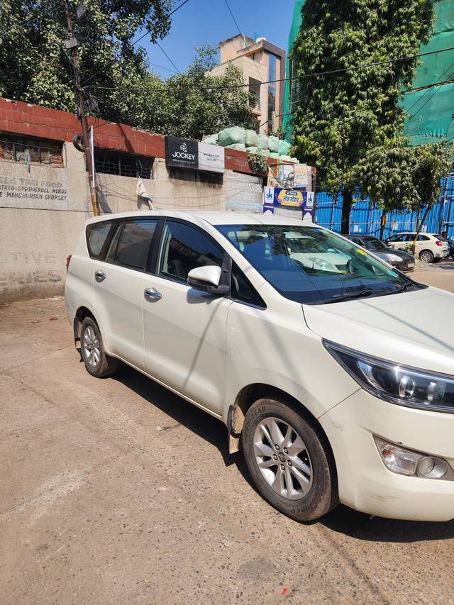https://images10.gaadi.com/usedcar_image/4532341/original/b45d6614abaeb88da7fac0a8dffc432f.jpg?imwidth=6402