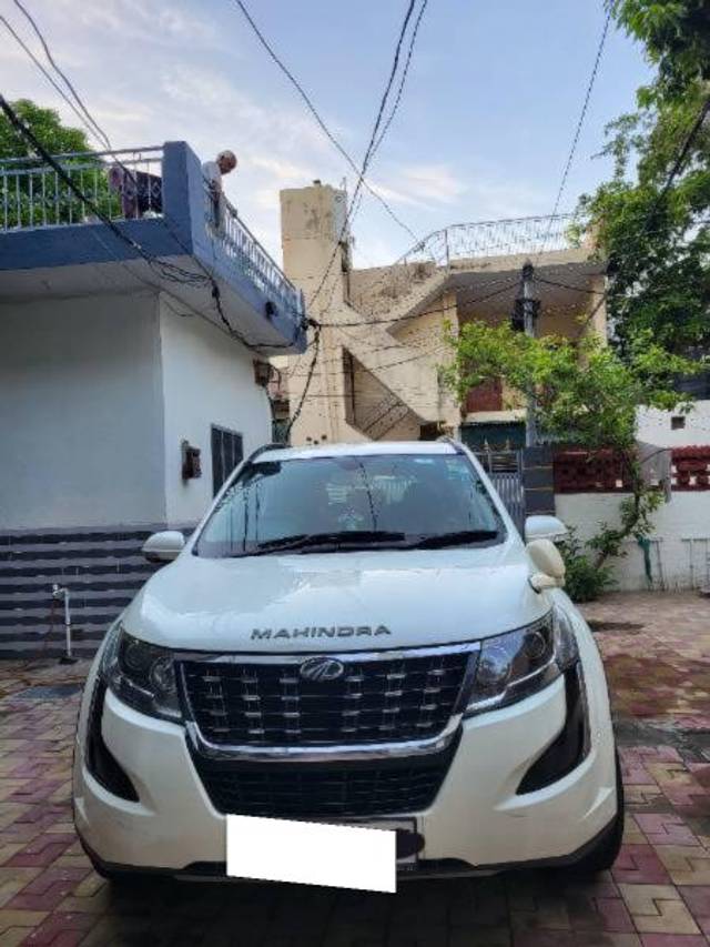 https://images10.gaadi.com/usedcar_image/4532372/original/processed_8d94c048-4fd7-4f8c-98e3-c06215c9c938.jpg?imwidth=6400