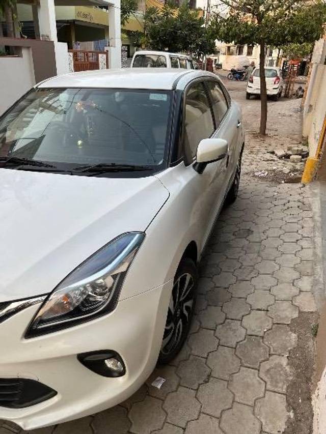 https://images10.gaadi.com/usedcar_image/4532389/original/processed_372f2e71-5bf6-4b28-a331-cf3aa939503d.jpeg?imwidth=6402