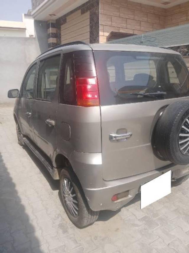 https://images10.gaadi.com/usedcar_image/4532403/original/processed_0e9f9a32-e48b-4c5f-bc88-01818f60327f.jpg?imwidth=6402
