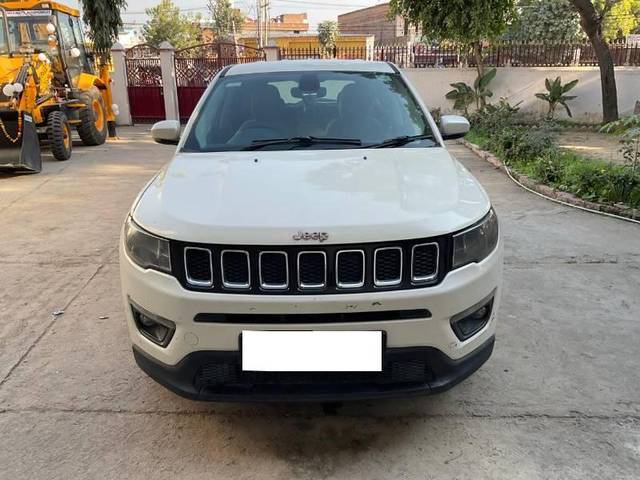 https://images10.gaadi.com/usedcar_image/4532427/original/processed_04152d5f-15fa-4d60-9b71-76ba293c044e.jpg?imwidth=6402