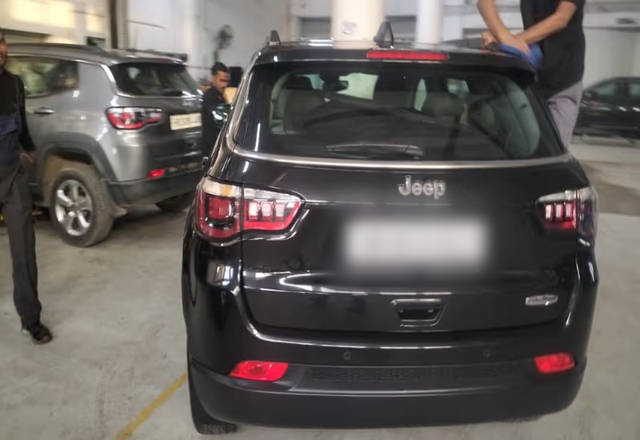 https://images10.gaadi.com/usedcar_image/4532442/original/e1734cf9-0304-49be-a56b-93f968963bb5.?imwidth=6401