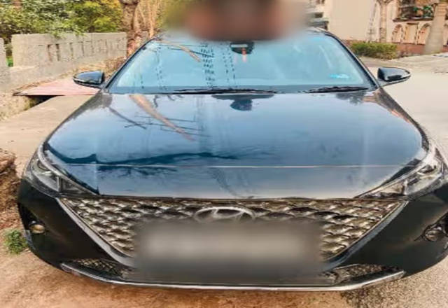 https://images10.gaadi.com/usedcar_image/4532465/original/a81b770f-a5bb-4fbd-af78-9a756803b51f.?imwidth=6400