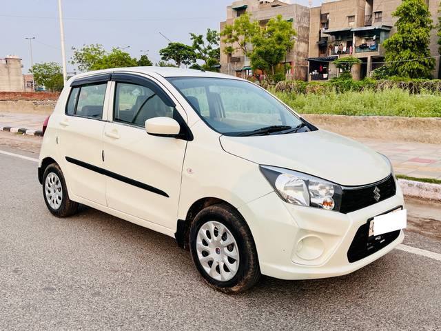 https://images10.gaadi.com/usedcar_image/4532483/original/processed_17cee1baa9bf1a4b54e63bde1f7d1b60.jpg?imwidth=6400