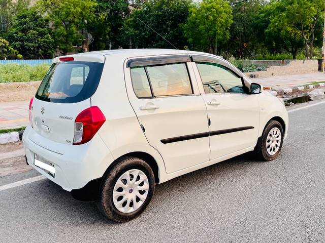 https://images10.gaadi.com/usedcar_image/4532483/original/processed_1f30acb1cb78fc4c53d57e87624d21e5.jpg?imwidth=6402