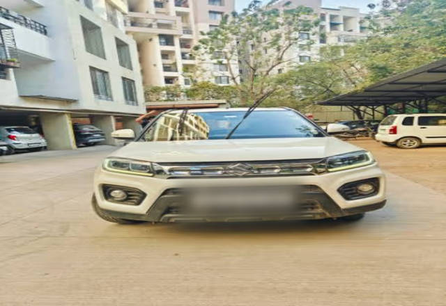 https://images10.gaadi.com/usedcar_image/4532486/original/ce10f44c-43e0-4d04-8904-98f2b3dea986.?imwidth=6400